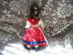 molly o italian type felt face red skirt doll_05